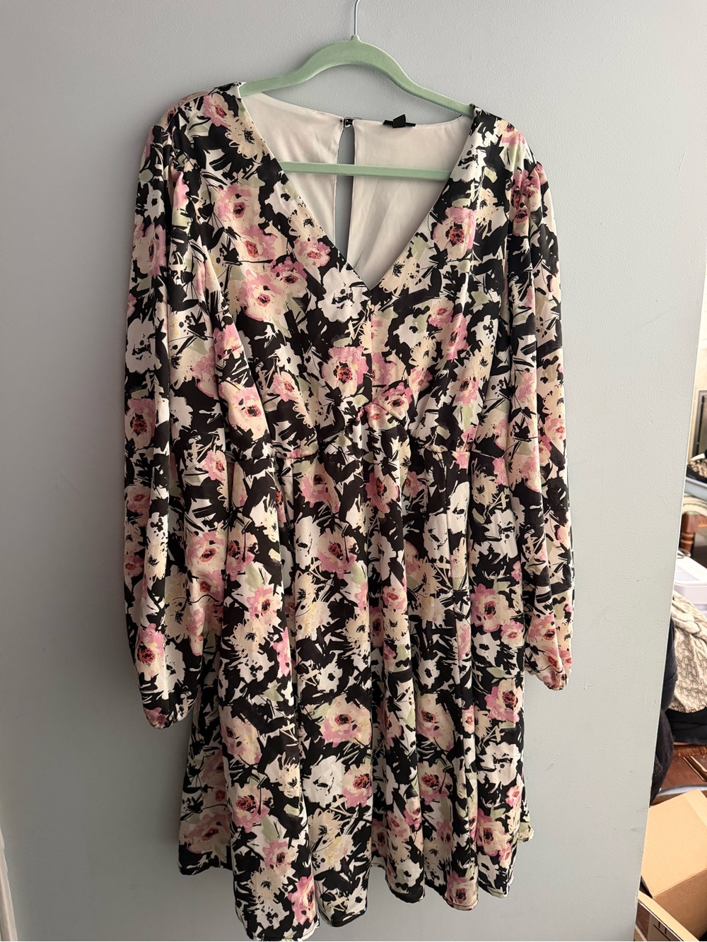 torrid Black Floral V-Neck Long Sleeve Dress - Pink & Cream